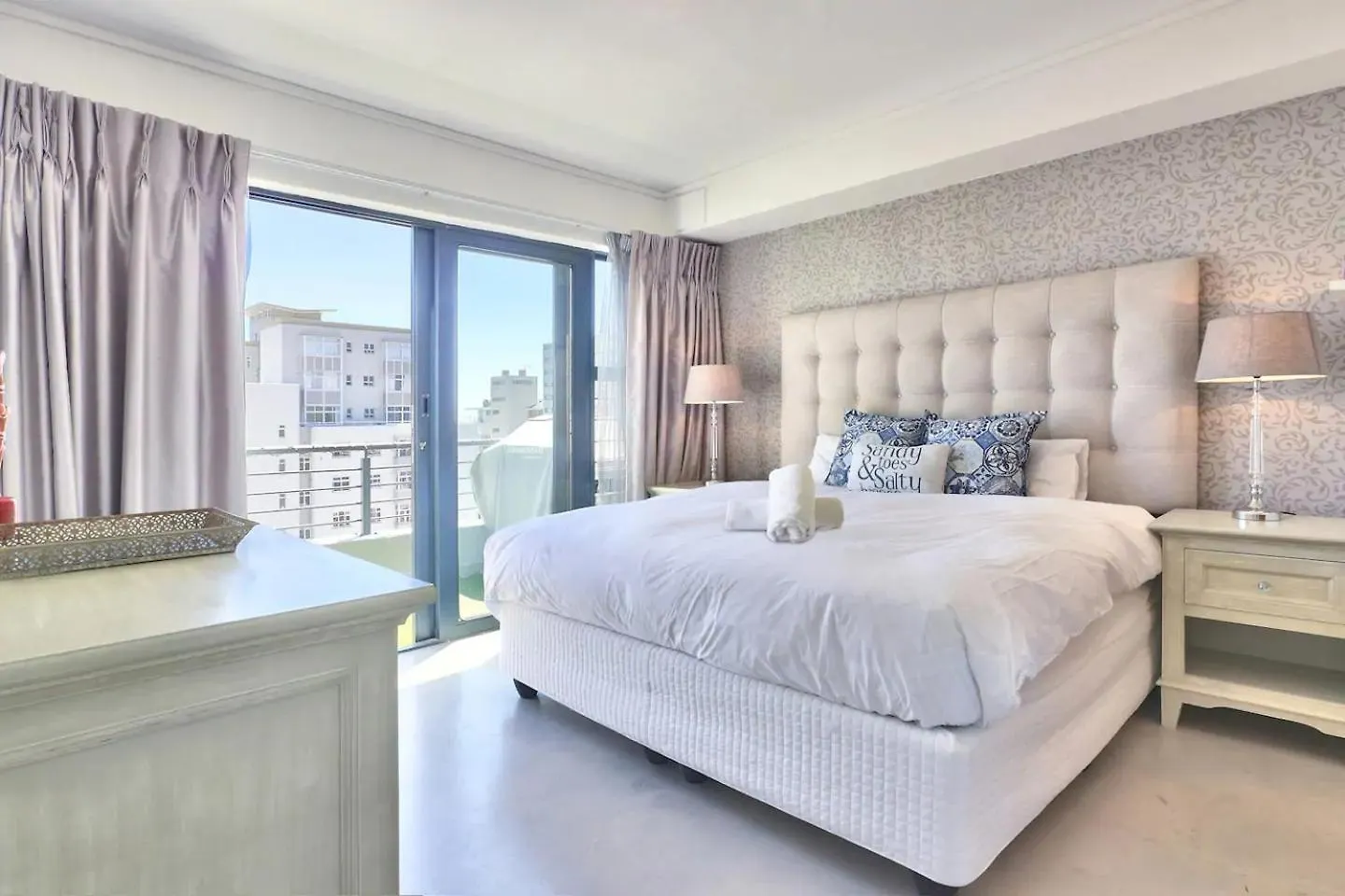 Stylish Sea-Facing Apartment With Underground Parking Κέιπ Τάουν